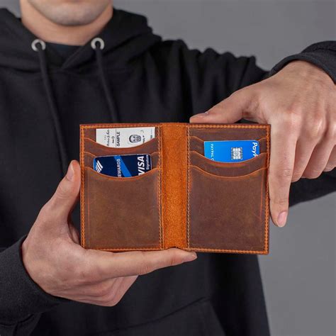 small wallets for men